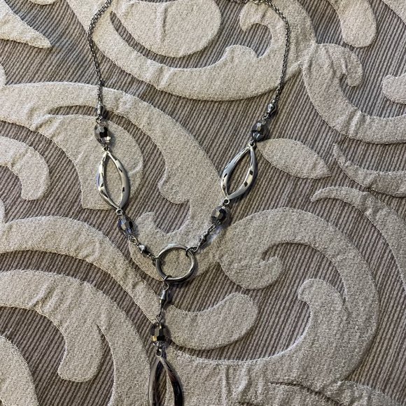 Lia Sophia Escapade Necklace Y-Drop Silver Tone Chain Glass Beads Jewelry 18-21" - Picture 3 of 3